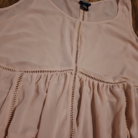 TORRID / 1X / Chiffon Blush Lace Up Side Tank Top - Picture 3 of 10